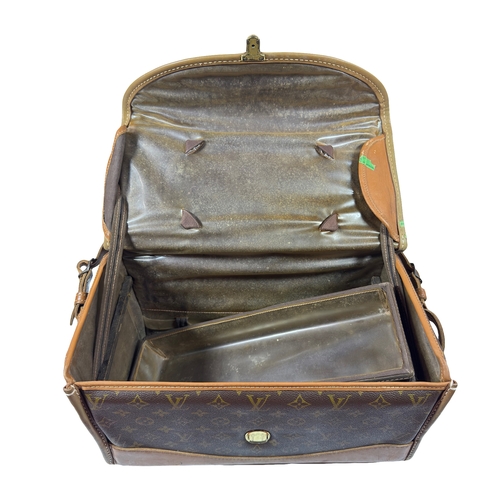 112 - Louis Vuitton Vintage Train Case Monogram Canvas Carry On Vanity Bag Luggage