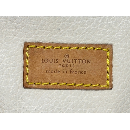 113 - Louis Vuitton Vintage Monogram Canvas Sirius 55 Suitcase