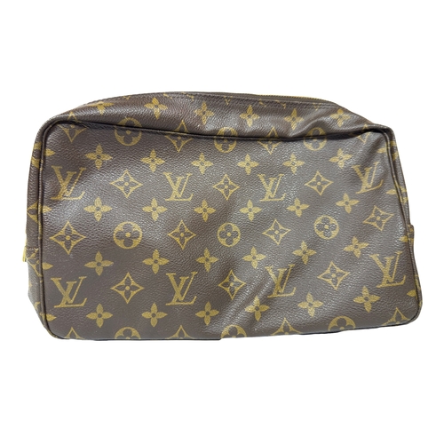 115 - Louis Vuitton Vintage Monogram Trousse Toilette?