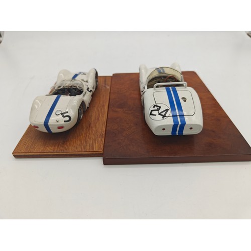 95 - Two Maserati Tipo 60 / 61 Birdcage Models on PlinthsTwo 1/24 Maserati Tipo 60 / 61 Birdcage models o... 