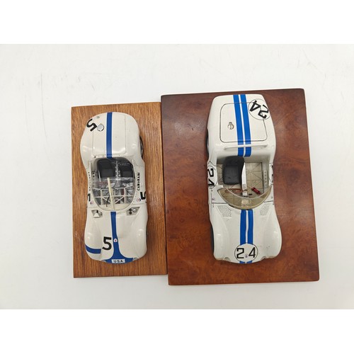95 - Two Maserati Tipo 60 / 61 Birdcage Models on PlinthsTwo 1/24 Maserati Tipo 60 / 61 Birdcage models o... 