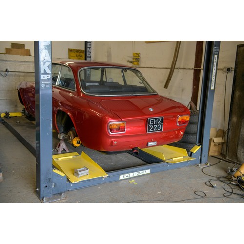 410 - 1970 Alfa-Romeo 1750 GTV                            Registration Number: EHZ 223Chassis Number: 1382... 