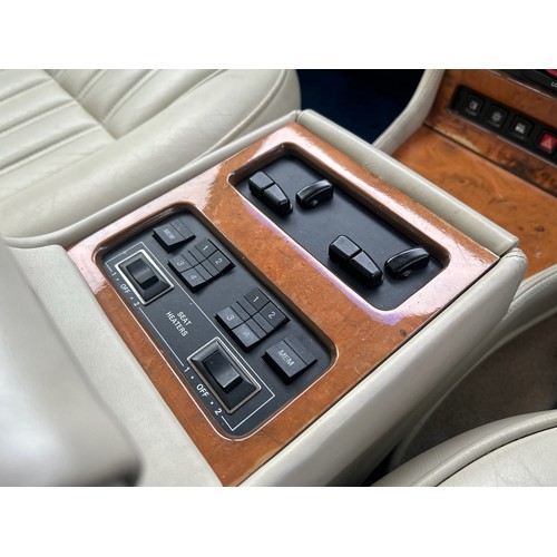 438 - 1995 Rolls-Royce Silver Spirit III
Registration: N797 LKXChassis Number: TBARecorded Mileage: 51,449... 