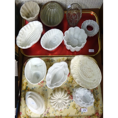376 - A Shelley Armadillo jelly mould a/f together with further Victorian and later jelly moulds.