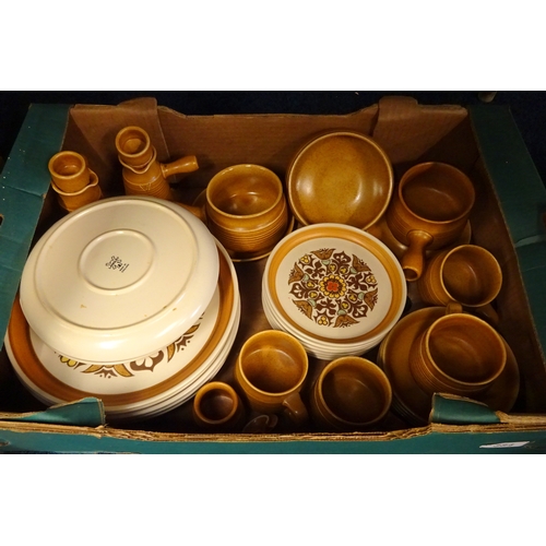 384 - A quantity of Langley dinnerware.