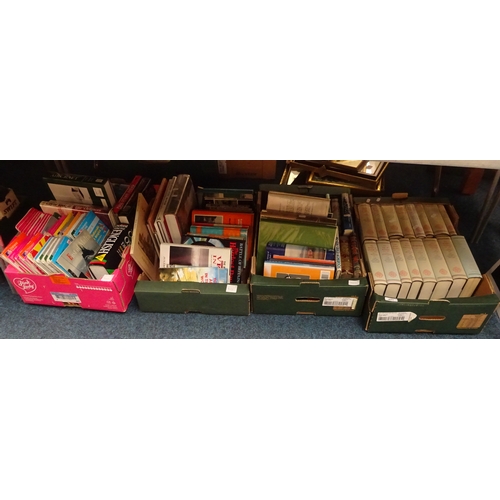 421 - A large selection of books and maps (4).