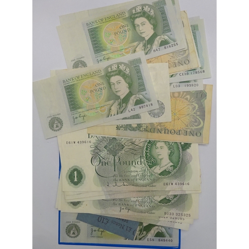 256 - A collection of Bank of England issue notes etc, £5s, £1, 10s denominations.