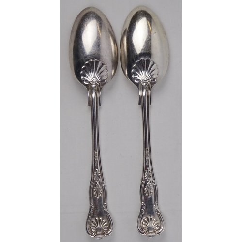 377 - A pair of kings pattern silver table spoons, Sheffield 1910.  232mm long / 210gr