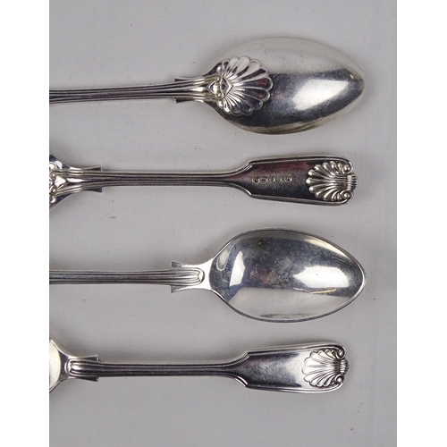 380 - Six matching shell and fiddle pattern silver teaspoons, Sheffield 1943.  Each 127mm long / 140gr