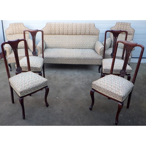 507 - An Edwardian 7 piece salon suite.