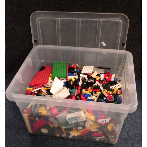 271 - A large quantity of lego.