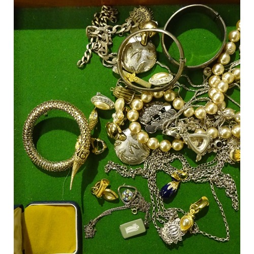 408 - Two wristwatches, costume jewellery incl white metal, etc.