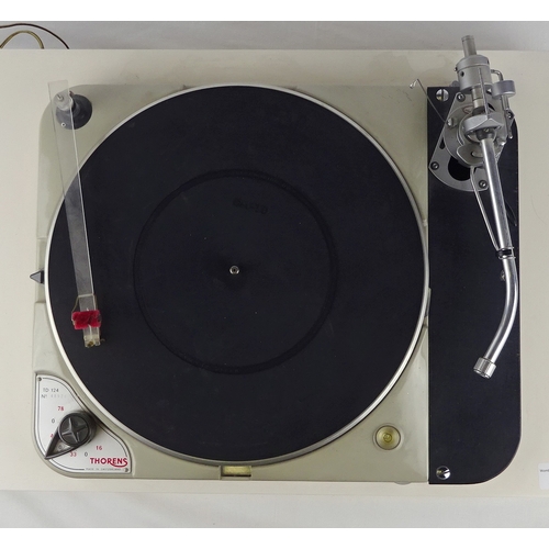 109 - Hi-Fi interest: a Thorens TD 124 turntable having an SME model 3009 arm.  No head, a/f not working.