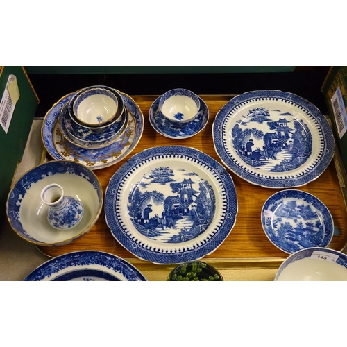 145 - A pair of blue and white pearlware buffalo pattern plates, c1800; three matching blue and white pear... 