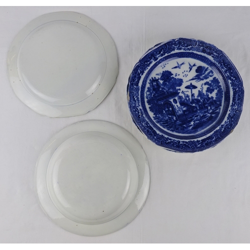 145 - A pair of blue and white pearlware buffalo pattern plates, c1800; three matching blue and white pear... 