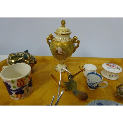 142 - A collection of miniature ceramics to include Royal Worcester, Wh Goss, Coalport urn af.