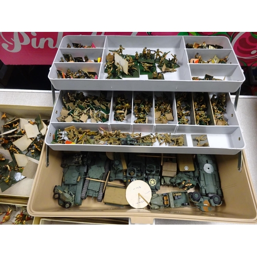 143 - A large quantity of mainly metal various toy soldiers etc to include some vehicles (qty).