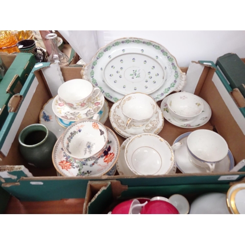 167 - A quantity of various ceramics to include Royal Worcester tea ware, 19thC tea cups and saucers, Serv... 