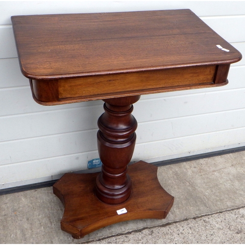 846 - A side table on turned column