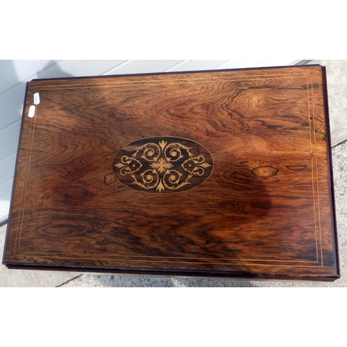 520 - An Edwardian rosewood and inlaid drop leaf occasional table, repair to fretwork, 61cm long