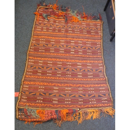 11 - Middle eastern carpet weave 