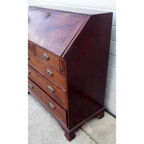 663 - A mahogany bureau, with well, a/f, 92cm wide