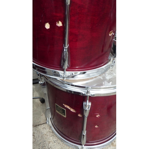 739 - Various Yamaha drums etc, mainly damaged to the side and skin (a/f)