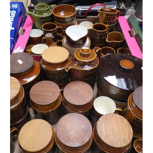 166 - Hornsea tableware and storage jars incl Bronte and Heirloom patterns; similar Poole Pottery (4)