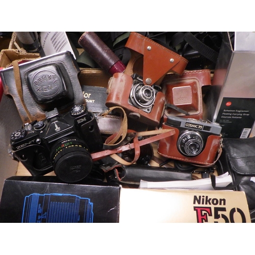 173 - Photographic interest incl a Nikon F50 camera (2)