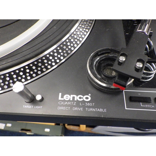 209 - A Lenco Quartz L-3807 turntable.