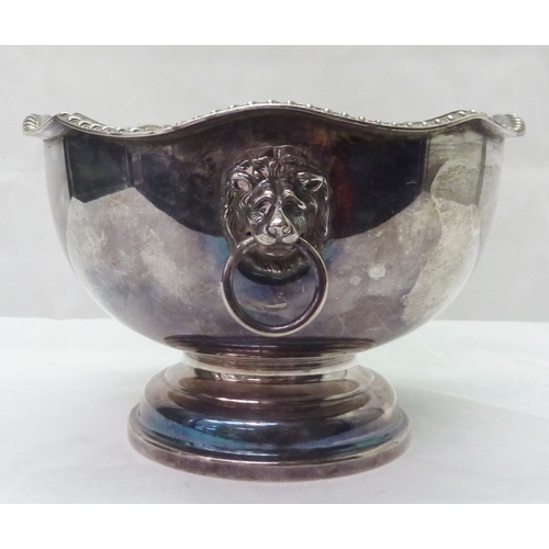 421 - A silver pedestal rose bowl having lion head ring handles, late 20th cent.  A/F interior corroded / ... 