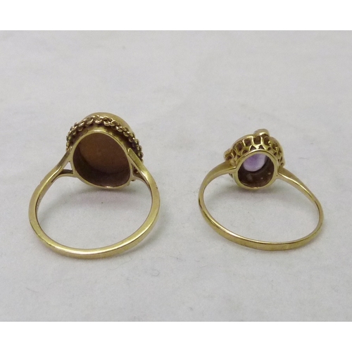 371 - A cameo ring, 9ct gold; a cluster ring comprising purple and white stones in a 9ct gold setting, sha... 