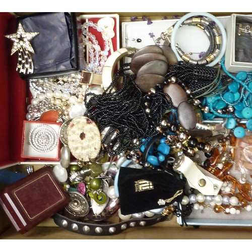 385 - Costume jewellery incl white metal, amber beads etc; 
 wristwatches incl Swatch.