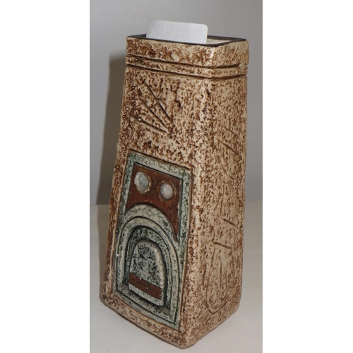 532 - A Troika coffin vase 18cm tall