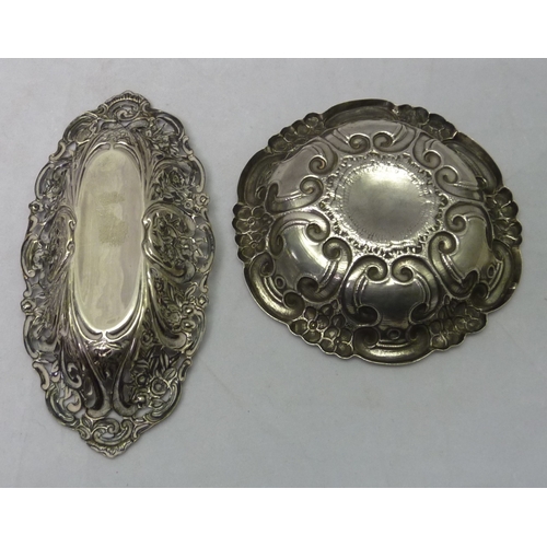 360 - A silver dish, oval pierced form, 165mm long; a white metal and green hardstone harlequin cruet set;... 