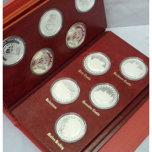 400 - The 150th Anniversary of Burke's Peerage: a twenty five medal set in book-style case, silver late 20... 