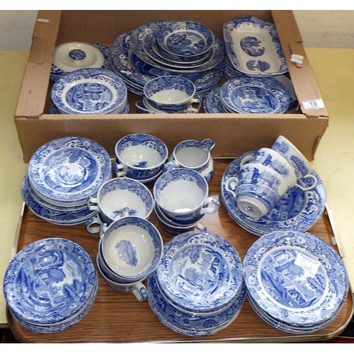 19 - A large qty of various Spode Italian tea and dinner ware (2)