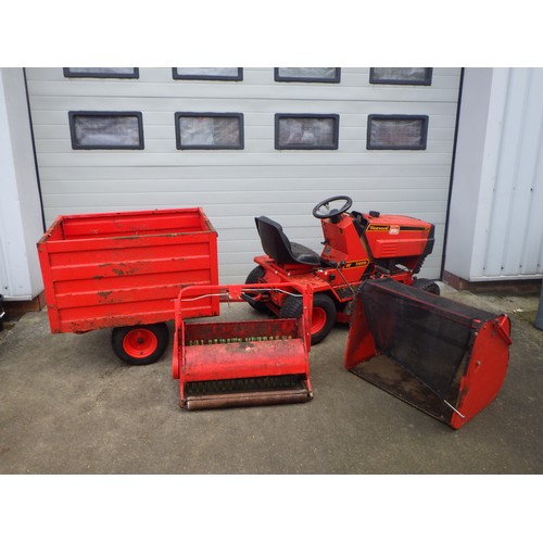 807 - A ride on Westwood T1200 mower, trailer, grass collector af, seized sold for spares, some rust,