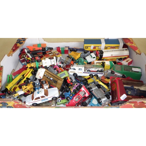 31 - A large qty of misc Die Cast Vehicles to include Matchbox, Lesnet eyc