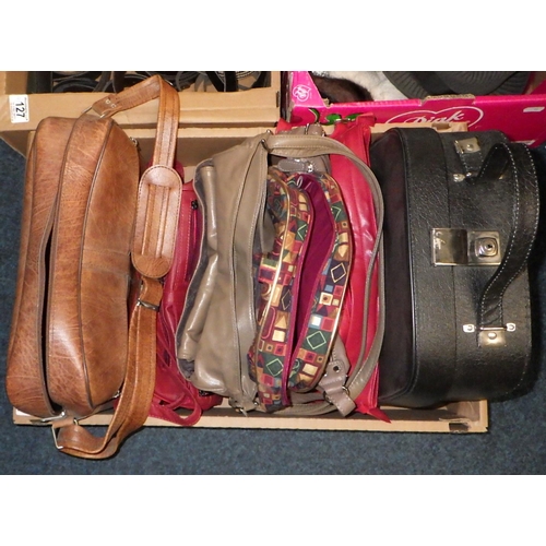 127 - Misc handbags, belts and hats (4)