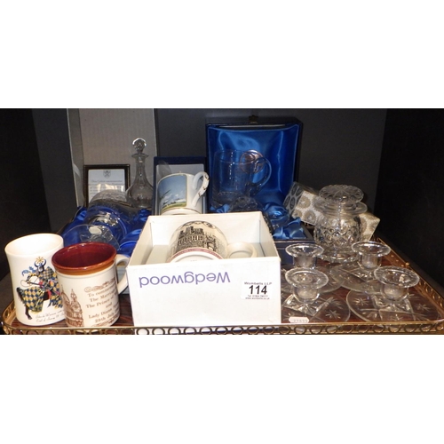 114 - York Minster etched goblet together with further commemorative mugs, glass candlesticks, Harrods pla... 