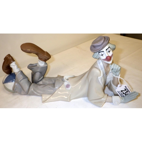 234 - A Lladro clown No: 4618