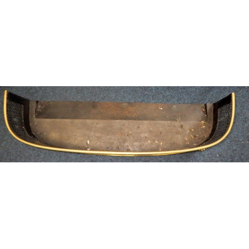 30 - A 19thC brass and iron fender 99cm wide, From the collection of the late Mr Darrell Buttery.