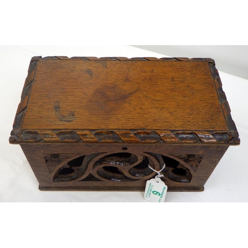 6 - A 19thC carved oak box 27cm wide, From the collection of the late Mr Darrell Buttery.