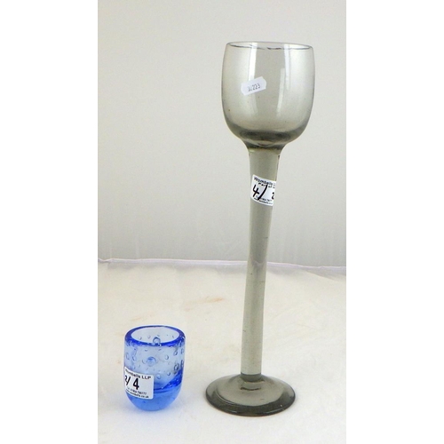 4 - A glass Frigger together with a small control bubble glass pot (2)