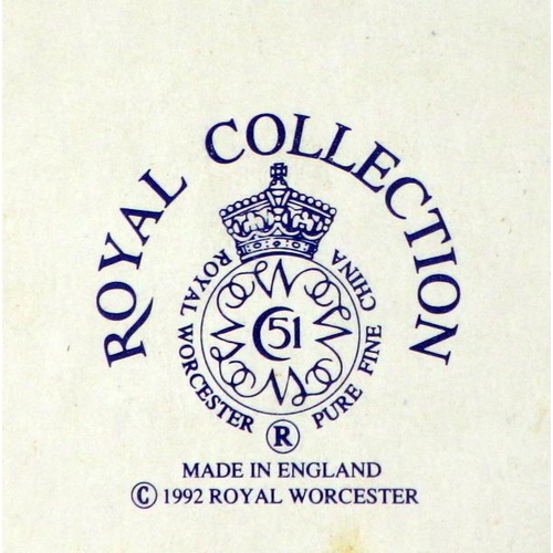 7 - A collection of 6 Royal Worcester Royal Collection cups and saucers with box