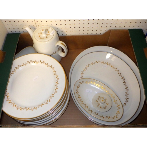 55 - A qty Royal Worcester Verona table ware (2)