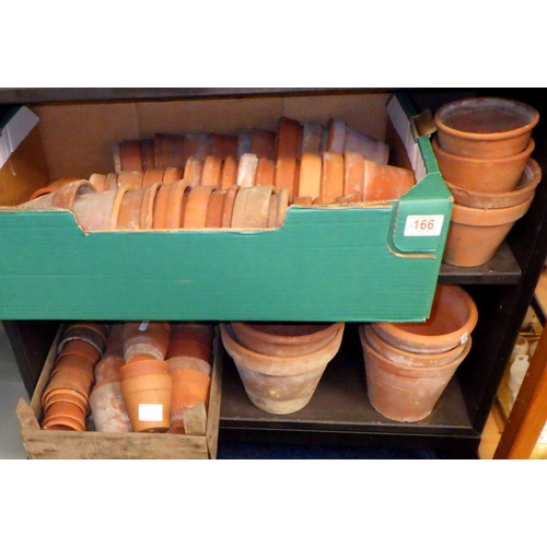 166 - A large qty of vintage terracotta garden flower pots (qty)