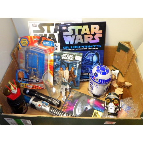 269 - A group of Star Wars toys & Ephemera (2)