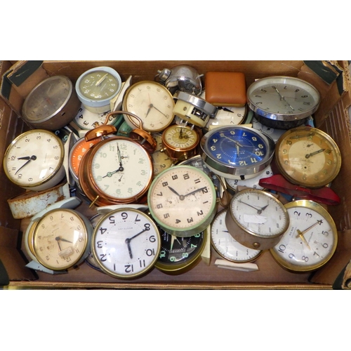 270 - A collection of mainly vintage alarm clocks (2)